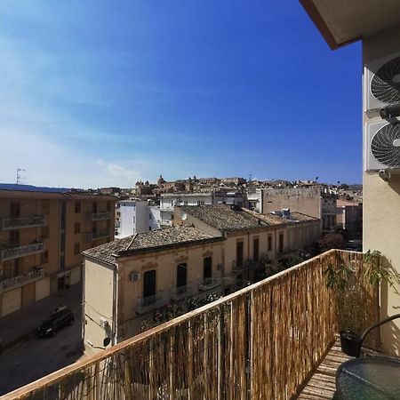 Casa Principe Di Piemonte Apartment Noto Luaran gambar